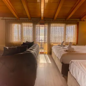 Albergue Cheers Lighthouse Istambul