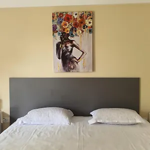 Casa Artisti 3* Bucureşti