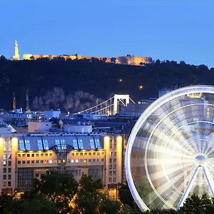 Hotell Kempinski Corvinus *****